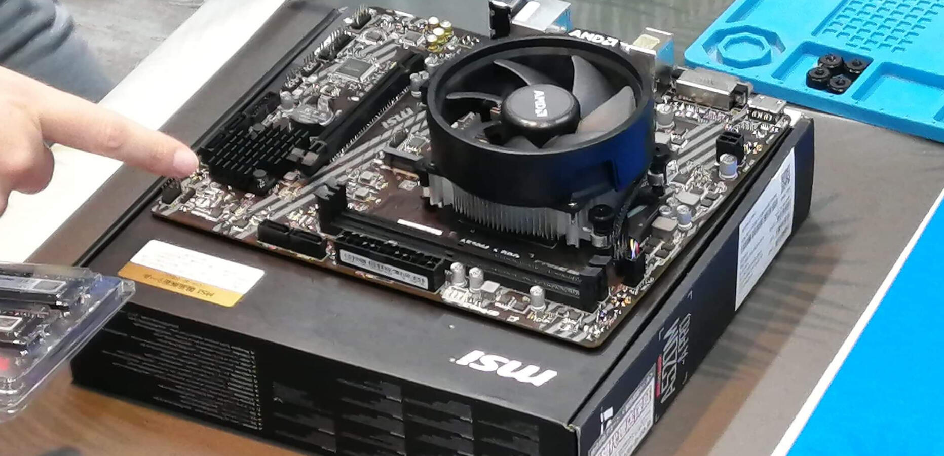 パソコン組み立て